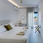 Terra Chic Retreat - 2br With Parking Apartment *
