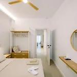Terra Chic Retreat - 2br With Parking Apartment