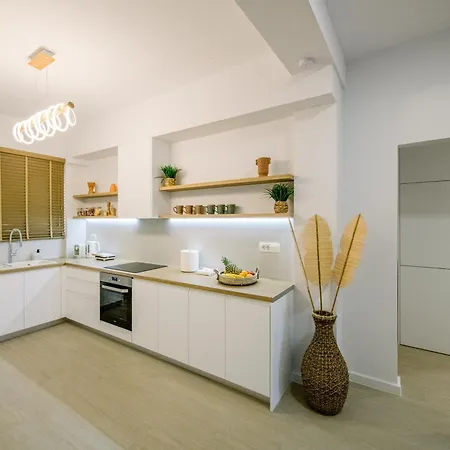 Terra Chic Retreat - 2br With Parking アパート ハニア