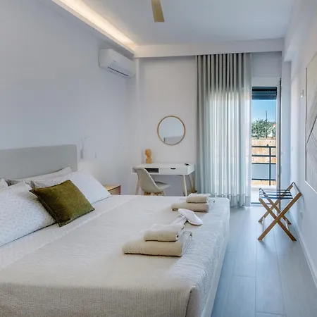 Terra Chic Retreat - 2br With Parking Apartment *